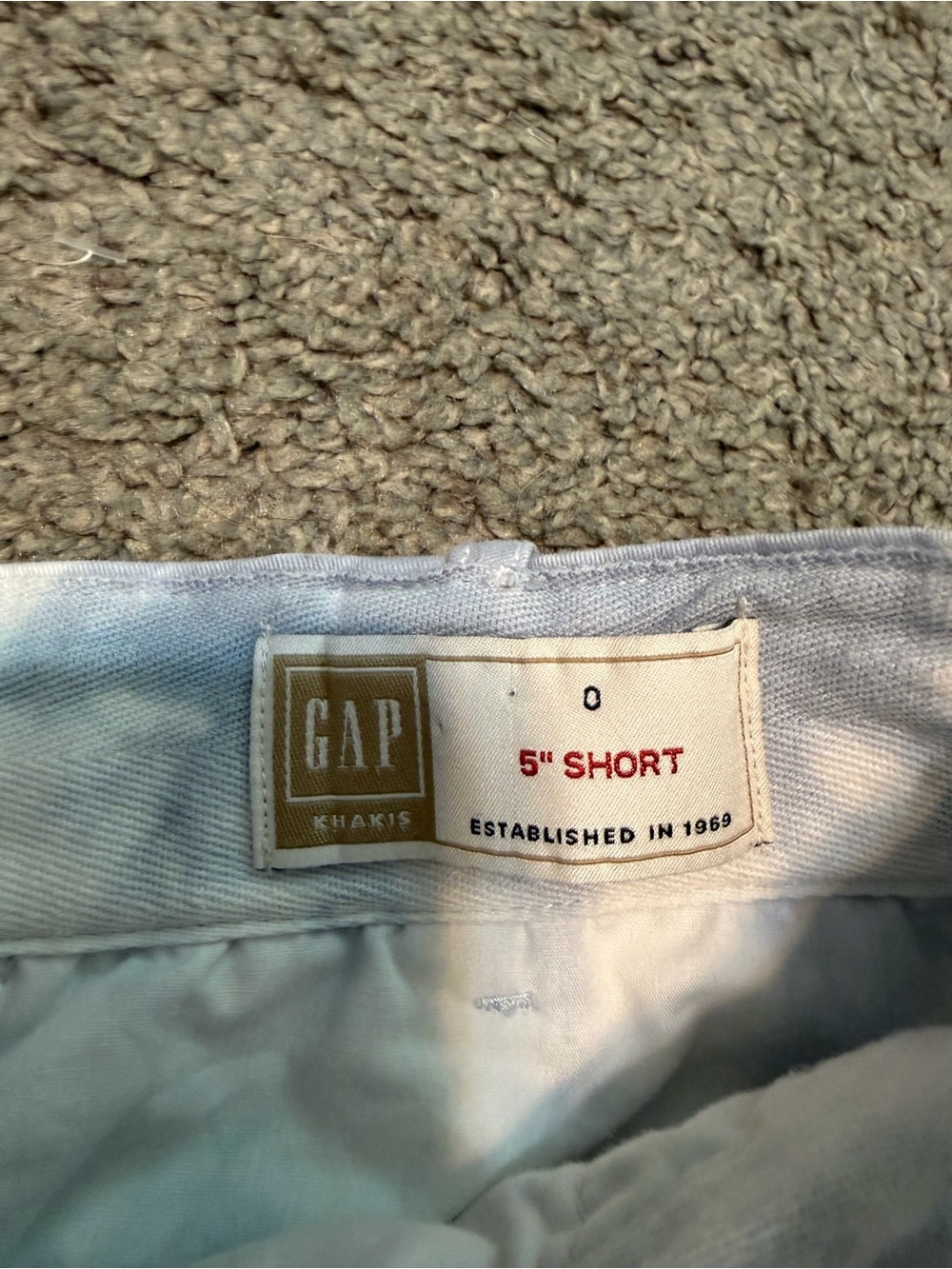 GAP Women's Light Blue & White Tie-Dye Flat Front Shorts - Picture 2 of 3